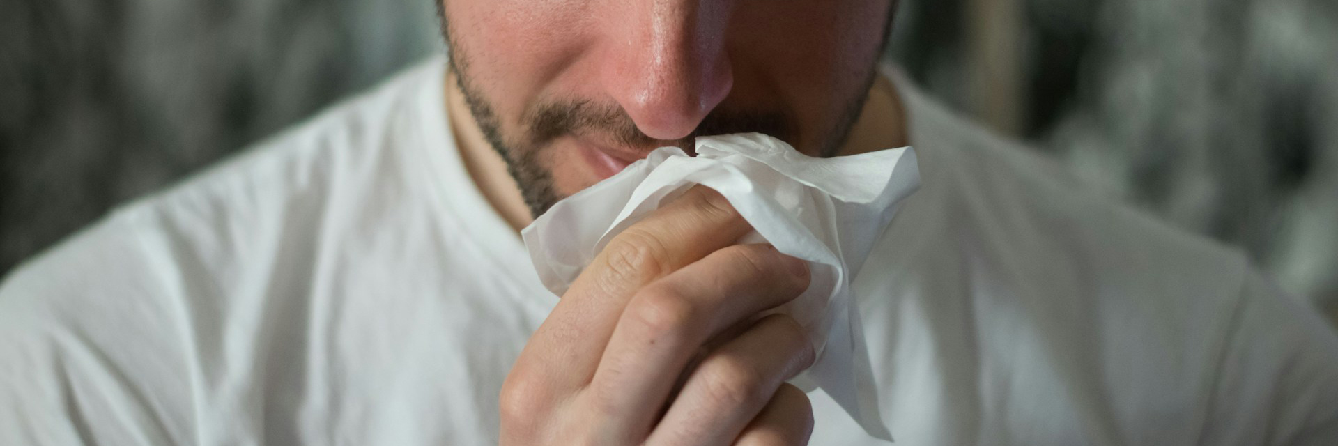 Пошла кровь из носа первая помощь